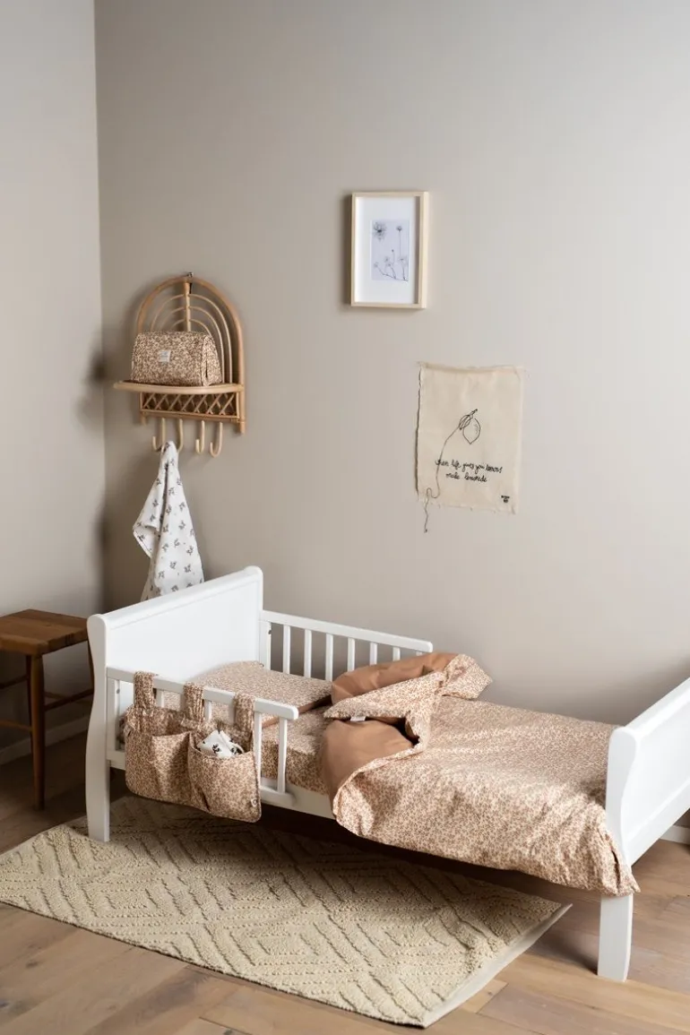 dekbedovertrek_ledikant_b_8-1.webp Noppies Dekbedovertrekken | Babykamer<Dekbedovertrek Ledikant Botanical 100x140cm - Fog