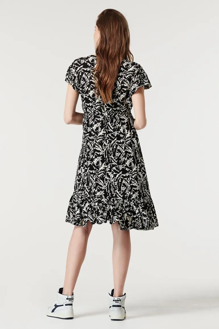 jurk_leaf__black_1.webp Noppies Jurken<Jurk Leaf - Black