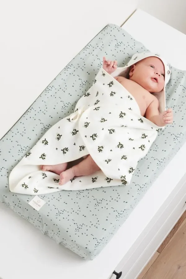 Noppies Badcapes & Wikkeldoeken | Thuis<Newborn Omslaghanddoek Blooming Clover 72x92 Cm - Beetle