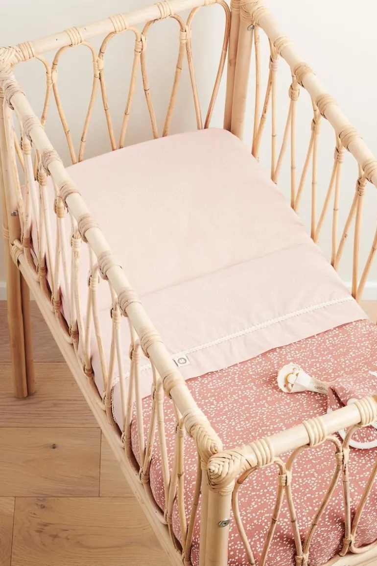 wieg_laken_teddy_fancy_do_0-1.webp Noppies Lakens | Babykamer<Wieg Laken Teddy Fancy Dot Crib Blanket - Brick Dust